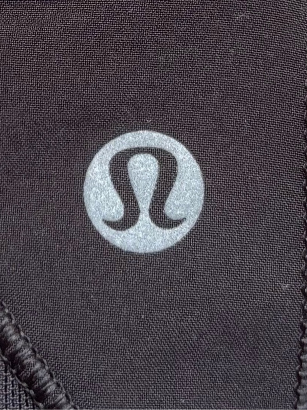 (SOLD) Lululemon Hotty Hot Shorts 4" In Black Size 4 - Picture 3 of 5